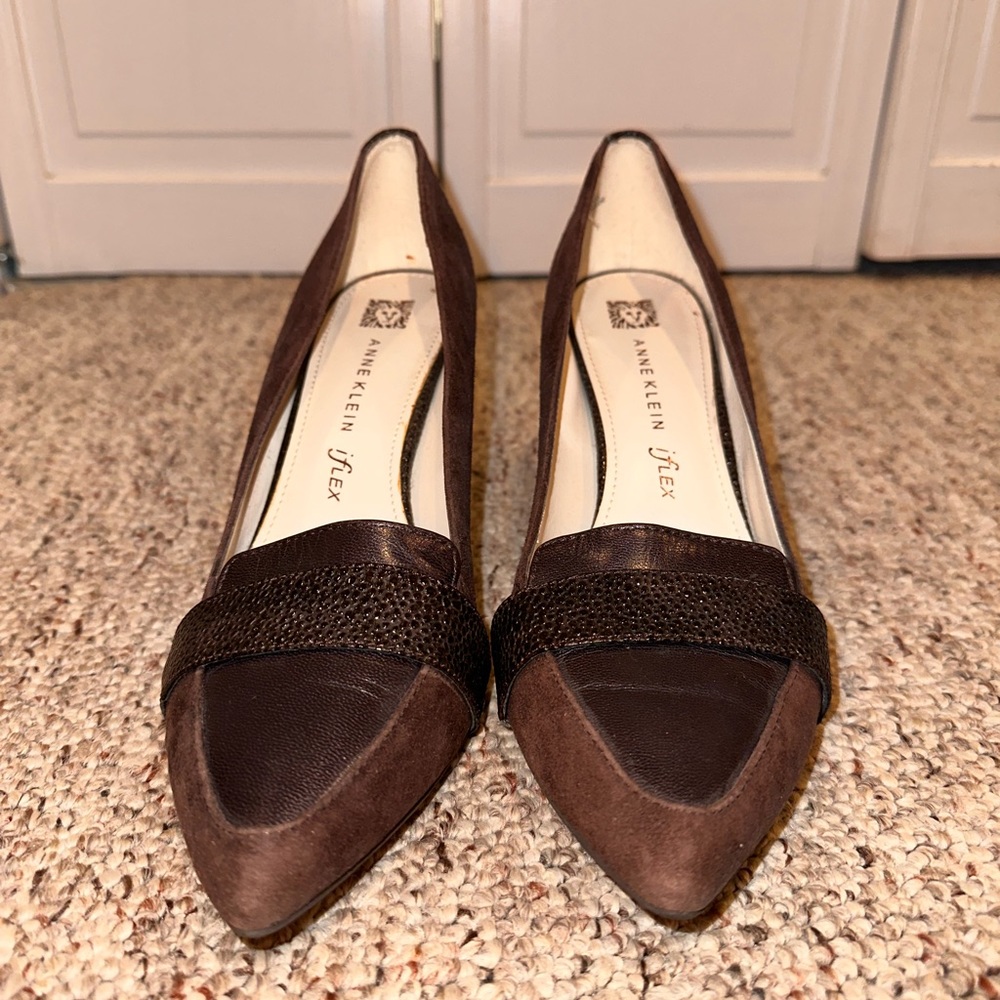 Brown suede heels - Picture 2 of 4